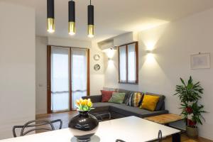 Casa Rosenfeld - Milan M3 PRADA