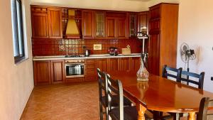 Authentic Sea & Mountain View House & Wood-Sauna