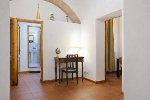 Elegantis Trastevere Comfortable Apartment in the Heart of Historic City