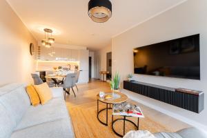 Polanki Aqua SUNRISE - Basen fitness bawialnia