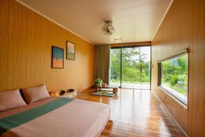 Blue Diamond Retreat