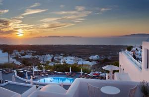 Finikia Memories Hotel Santorini Greece