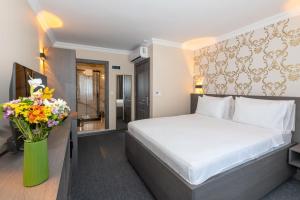 Mays Otel