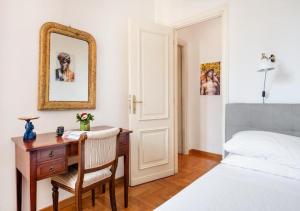 Luxury in Rome Panoramic terrace Fontana di Trevi