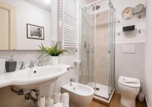 Luxury in Rome Panoramic terrace Fontana di Trevi