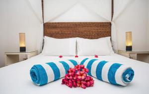 Right along the shoreline !!