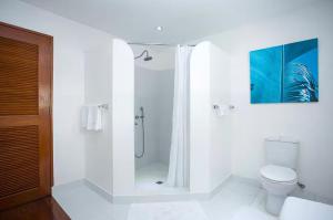 Right along the shoreline !!