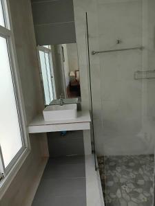 Koh Chang Hill View Hideaway