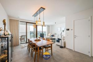 BEL AIR HOLIDAY - Luxury 2-bedroom apartment with sea view T158