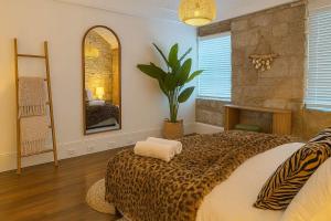 Shipwrecked Luxury Stone Cave Stay