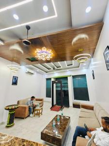 Hotel DA Raj Palace Near Delhi Airport