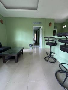 Green House on the Hill Chaloklum