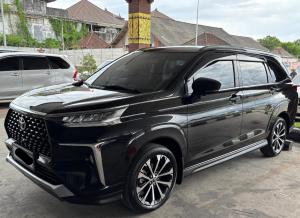 Mobil Veloz Q CVT