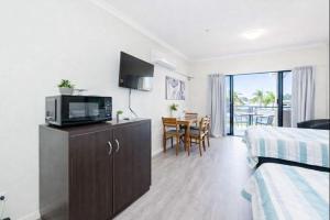 The Anchorage Escape Studio - Steps away from City, Ferry and Stadium in Townsville