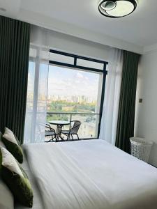 VH Superb Studio 14th Floor