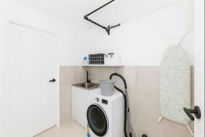 2-Bedroom Comfort near Mater Hospital Pimlico Townsville