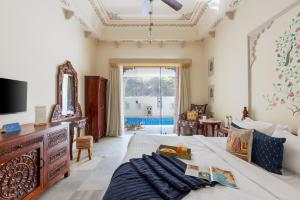 Saffronstays Kilakot Suite with Private Plunge Pool