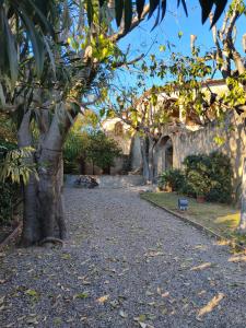 Antic Can Poi - Masia histórica del siglo XIII en la Garriga