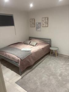 gemütliche Kellerwohnung, eigenes Bad & Küche