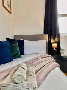 2BR Perfect Base for Work & Leisure in Newport!