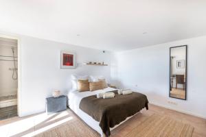 Entre mer et Esterel - Piscine, vue 6 suites