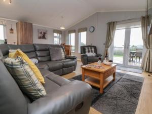 Holly Lodge