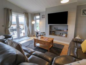 Holly Lodge