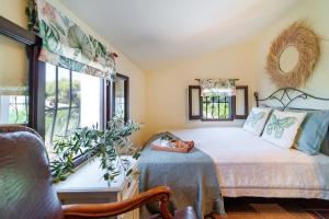 Sierra Blanca Bungalow