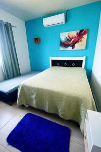 Casa do lado da praia com piscina, churrasqueira e ar condicionado