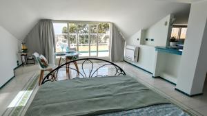 Oasis on the Gulf with a Sea View - Unique Roof Top Condo