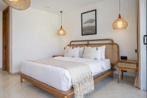 Townhouse T2 - Stay in Ubud with Pool and Balcony