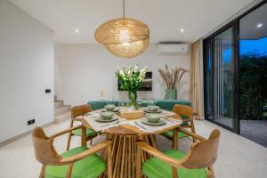 Townhouse T2 - Stay in Ubud with Pool and Balcony