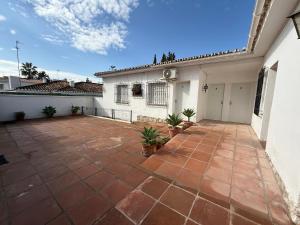 Hostal Apartamentos Playa del Palo