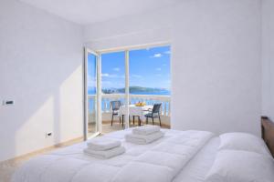 Panorama View Apartment in Saranda 018