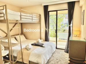 Villasonboard 3 Bed Penthouse Veranda Beach view jacuzzi Vouliagmeni Riviera