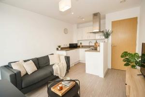 Modern 1 Bed Apartment with Views in Manchester