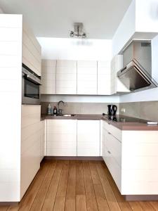 Modern Apartment for 4 Near Museums