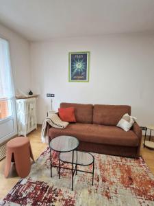 Steps from Montmartre Charming & Spacious 2-3 rooms Apartment