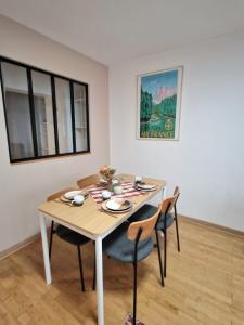 Steps from Montmartre Charming & Spacious 2-3 rooms Apartment
