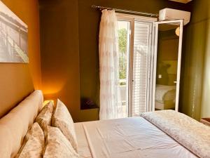 Acropolis Modern Apartments free parking,free pet hosting,Netflix