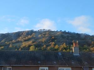 Cosy house with coastal views - close to Edinburgh