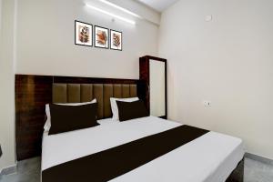 Hotel O by OYO GREENWOOD INN