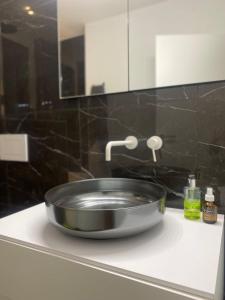 New and elegant luxury apartment