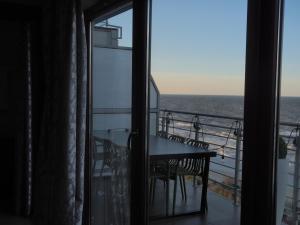 SEA HORIZON TopFloor Front Sea View Apartments AC by stayly