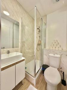 Sunny apartment in the heart of Maida Hill