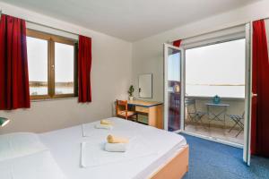 Lanterna - Sea View & Near Beach