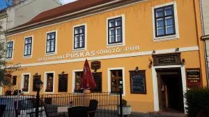 Várkerület Apartman - 肖普朗巴尔夫