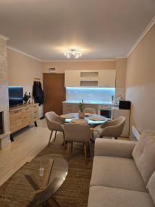 Костадинов 2