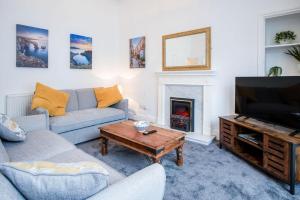 Caldey Island View - 2 Bedroom Apartment - Tenby