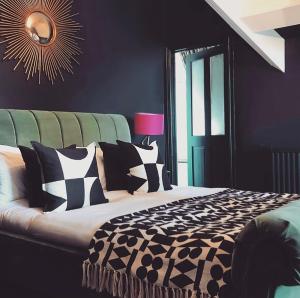 Coed Mawr Hall Bed & Breakfast